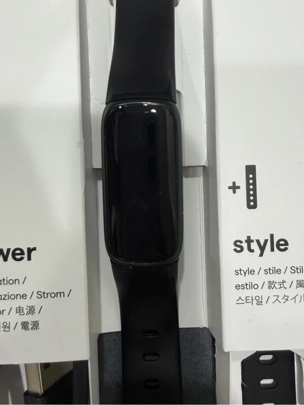 fitbit Luxe Fitness & Wellness Tracker - Black